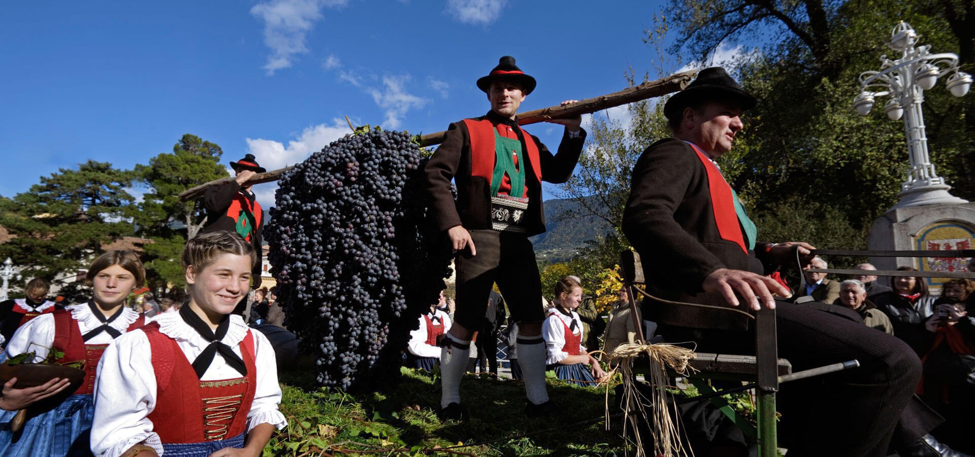 urlaub-im-meraner-land-tradition-suedtirol